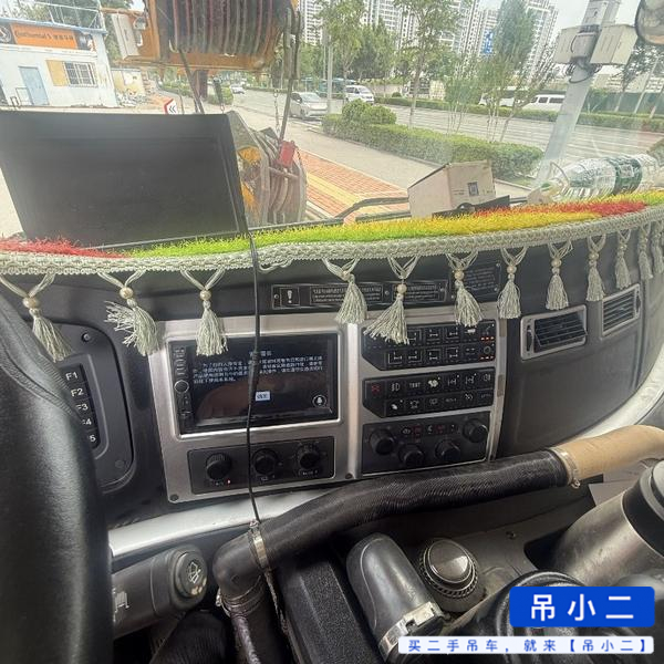 Buy XCMG 130L8C Used Crane / 7