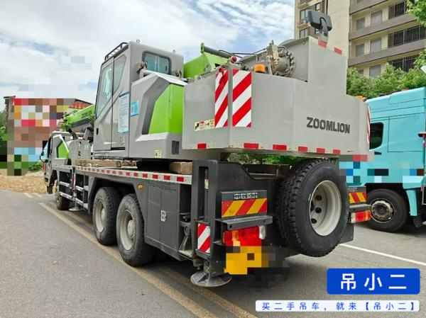 Compre Grúa Zoomlion ZTC251VE562 Usada / 3