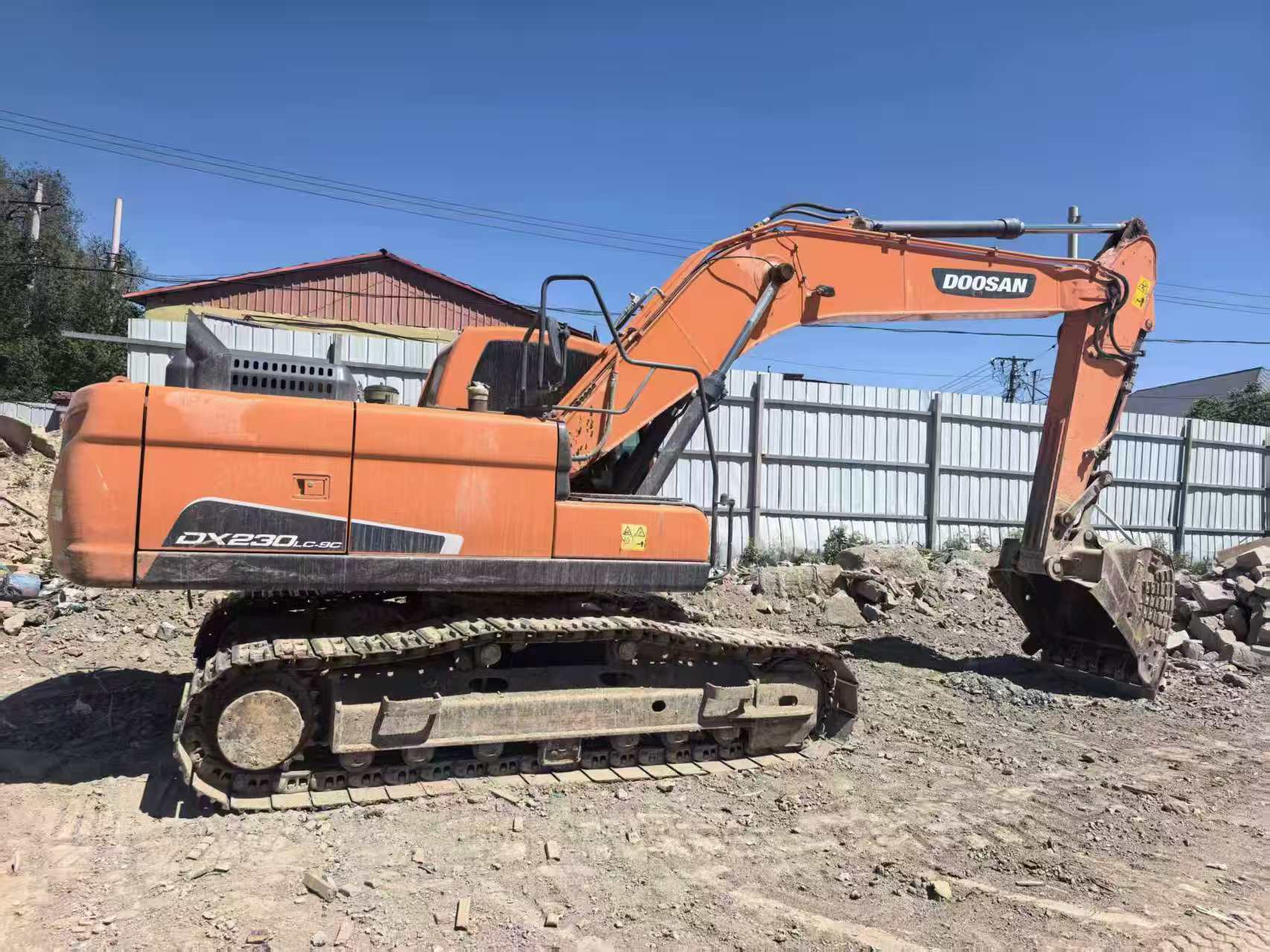Buy Doosan 200LC-7 Used Excavator / 10