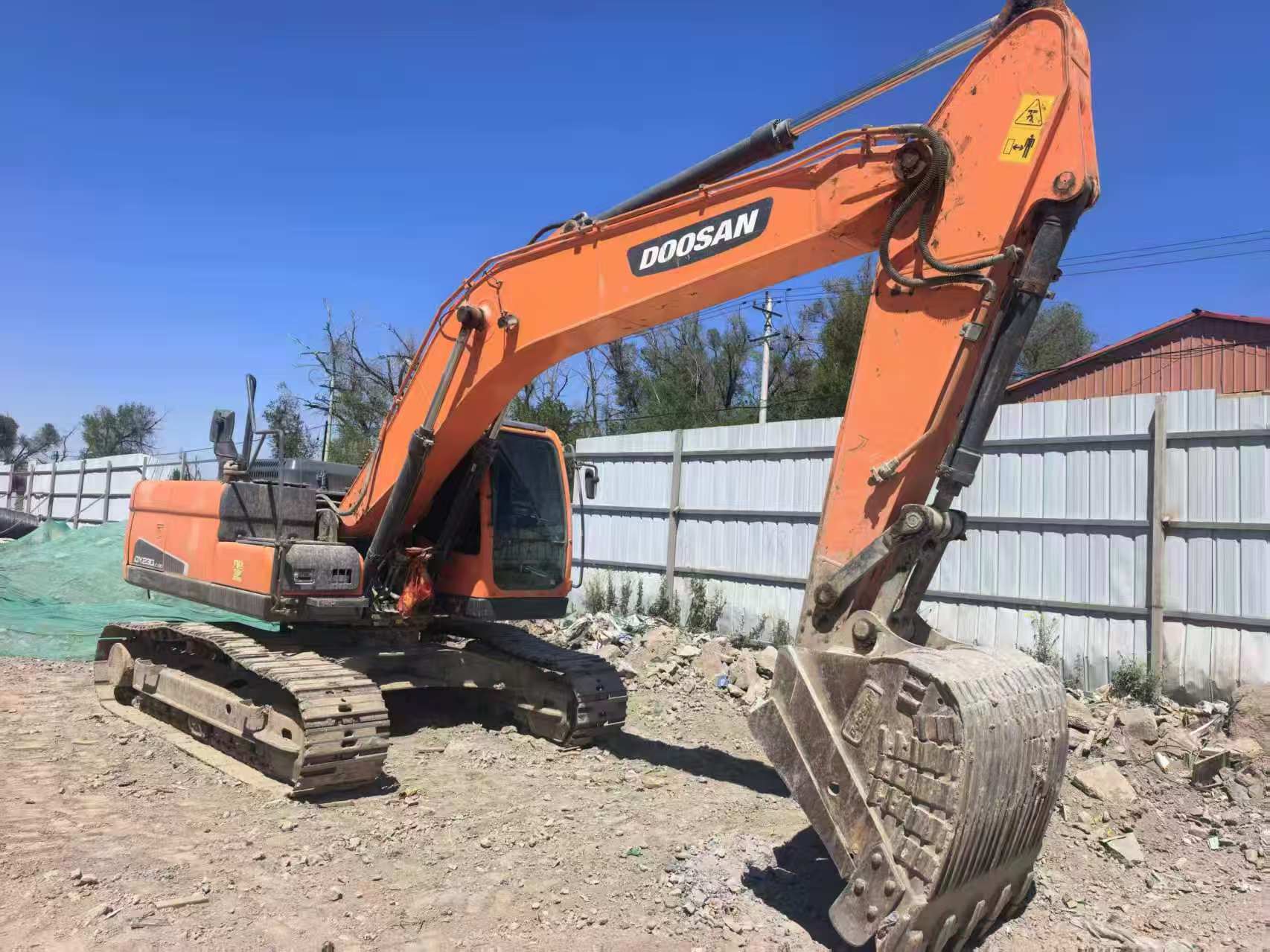 Buy Doosan 200LC-7 Used Excavator / 8
