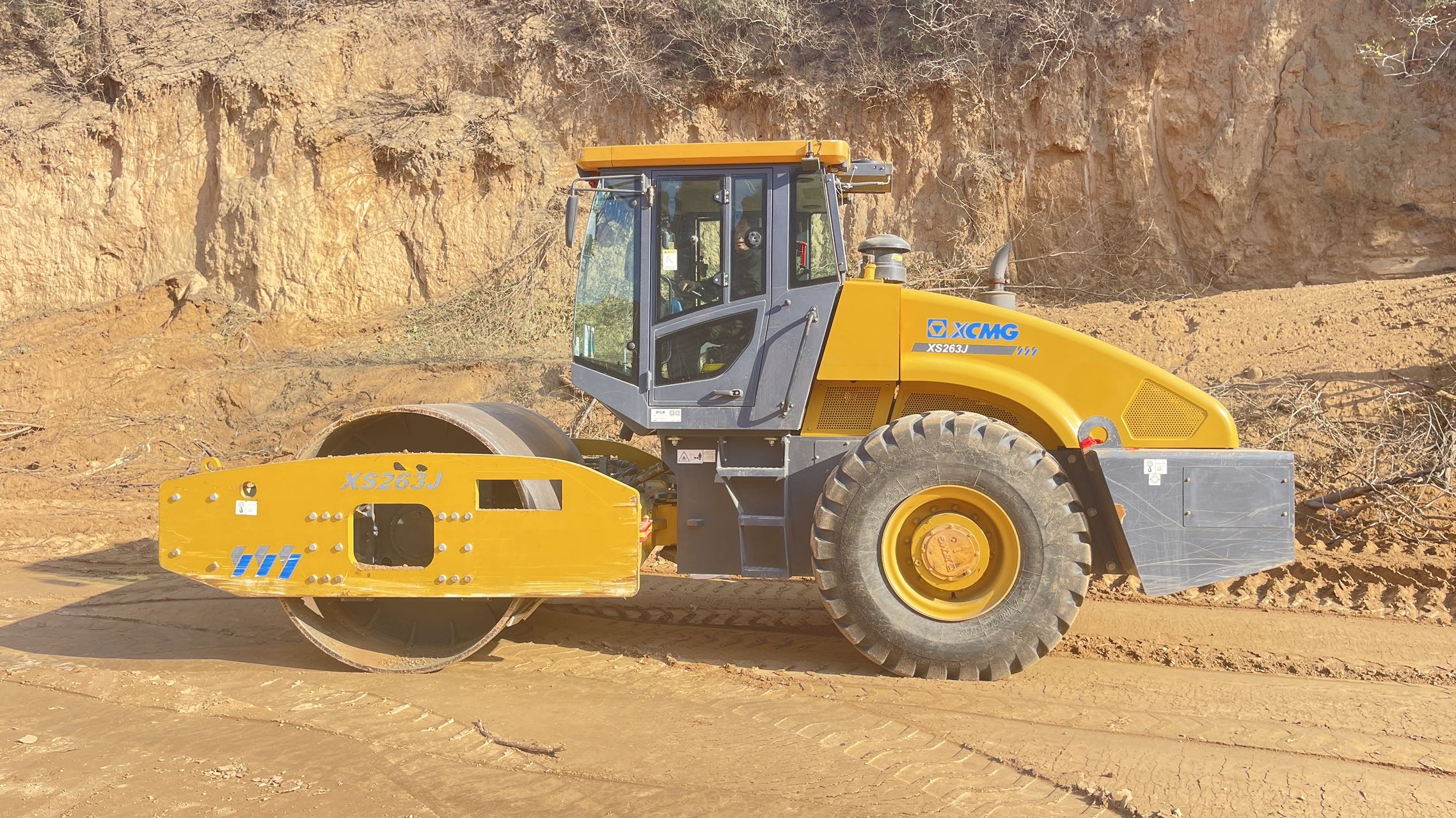 Buy XCMG 6T Used Excavator / 3