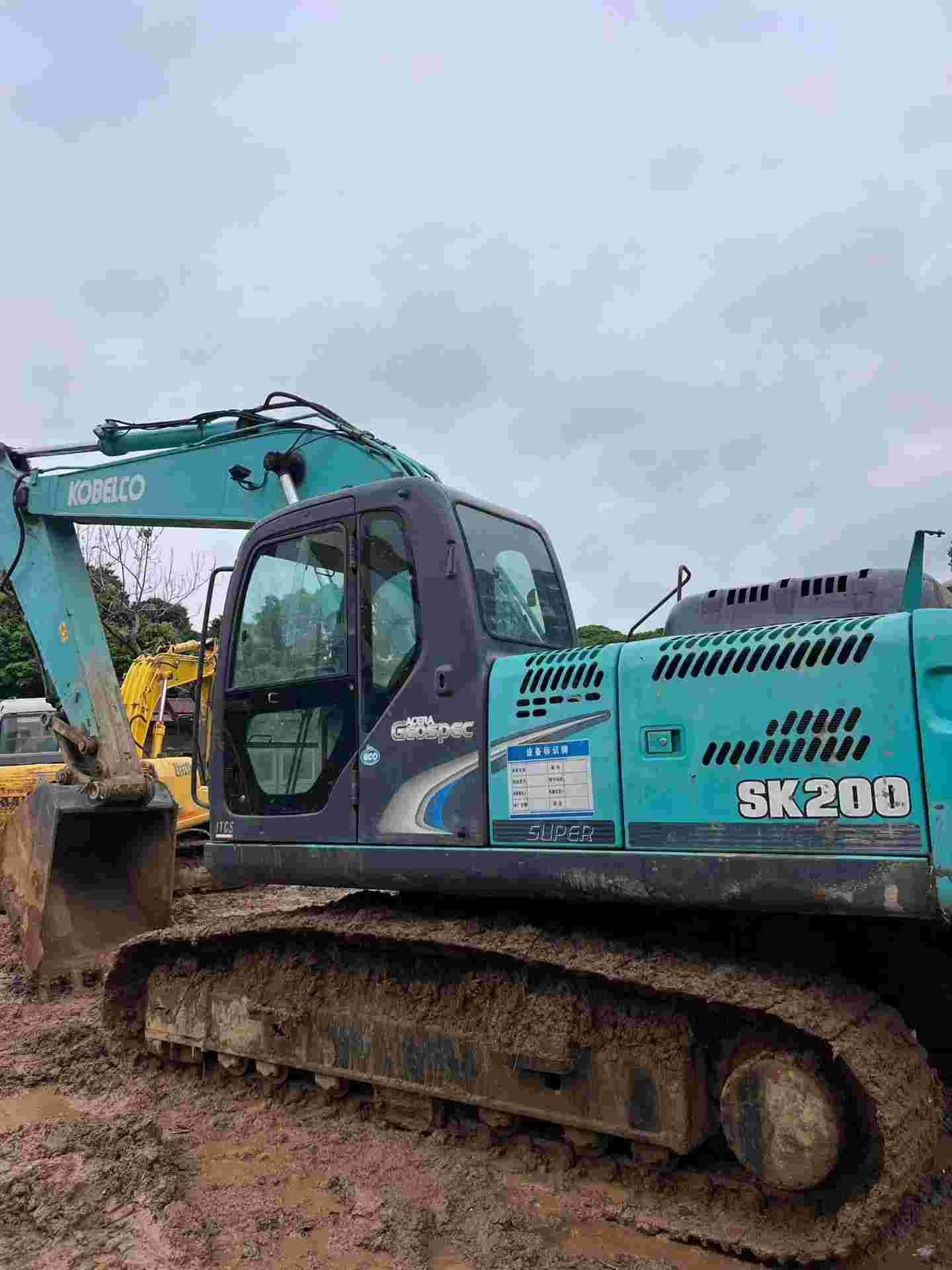 Buy Kobelco 200-8 Used Excavator / 2