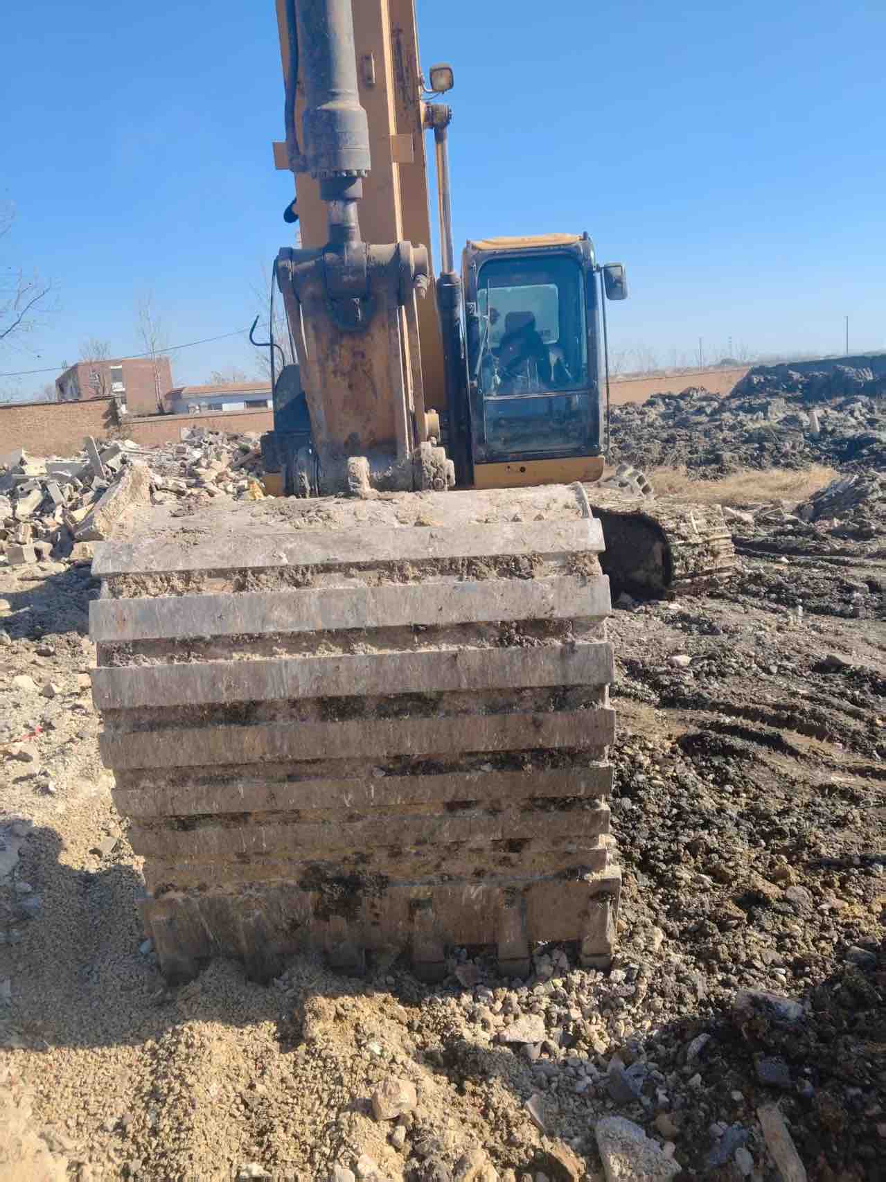 Buy Caterpillar 323D Used Excavator / 10