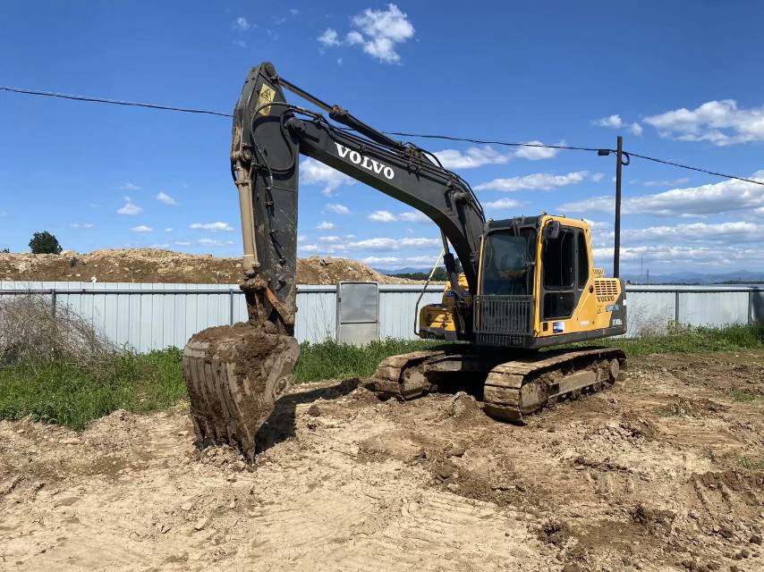 Buy Volvo EC140DL Used Excavator / 6
