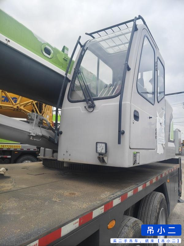 Купить Подержанный Кран Zoomlion 12T / 4