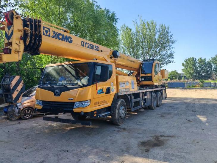Buy XCMG QY25K5D-5 Used Crane / 1