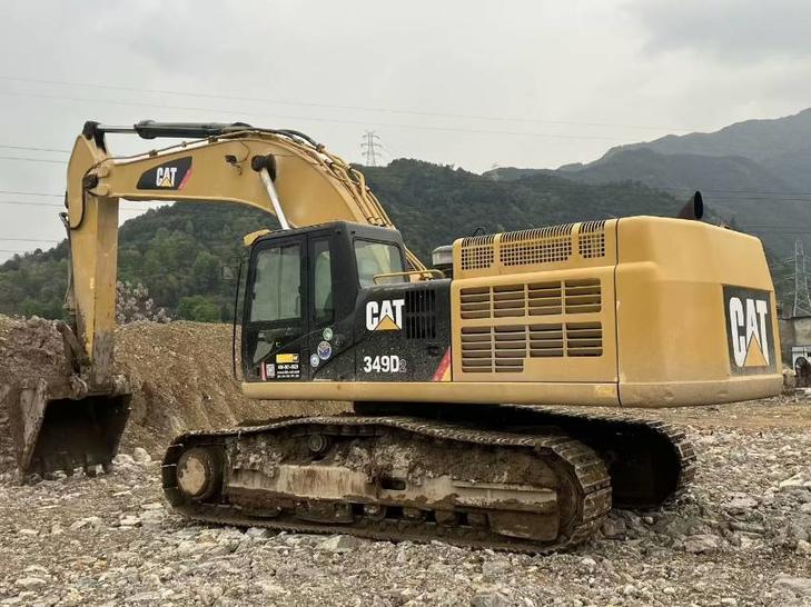 Buy Caterpillar 349D2 Used Excavator / 1