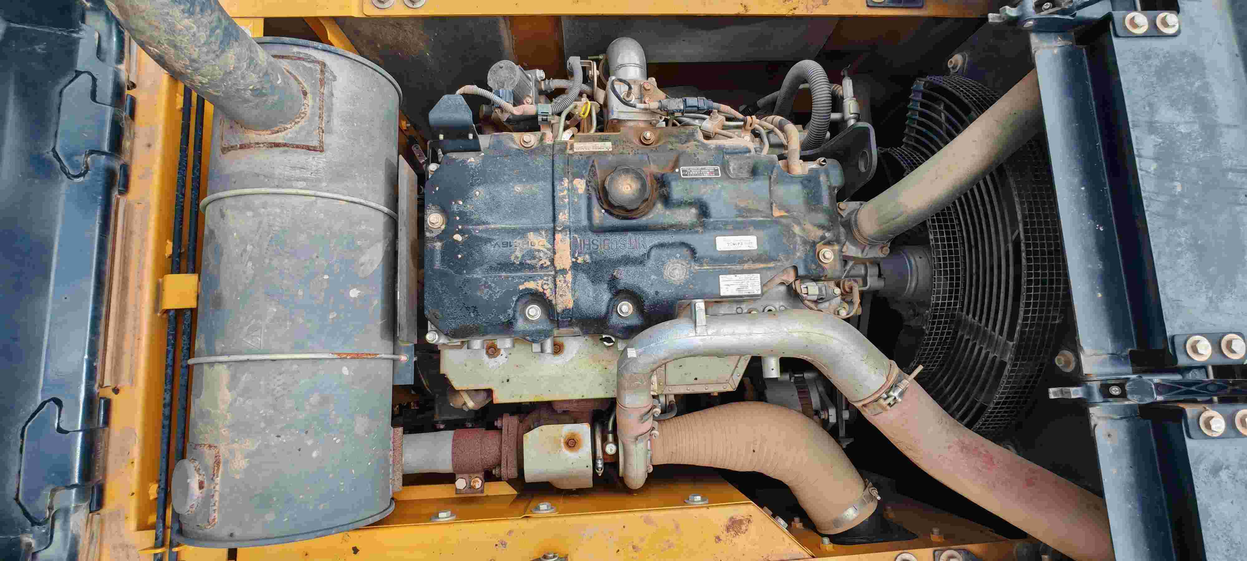 Buy Sany SY200C Used Excavator / 4 Buy Sany SY200C Used Excavator / 4