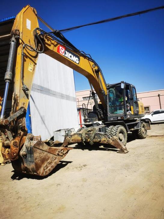 Buy XCMG XE210WB Used Excavator / 1