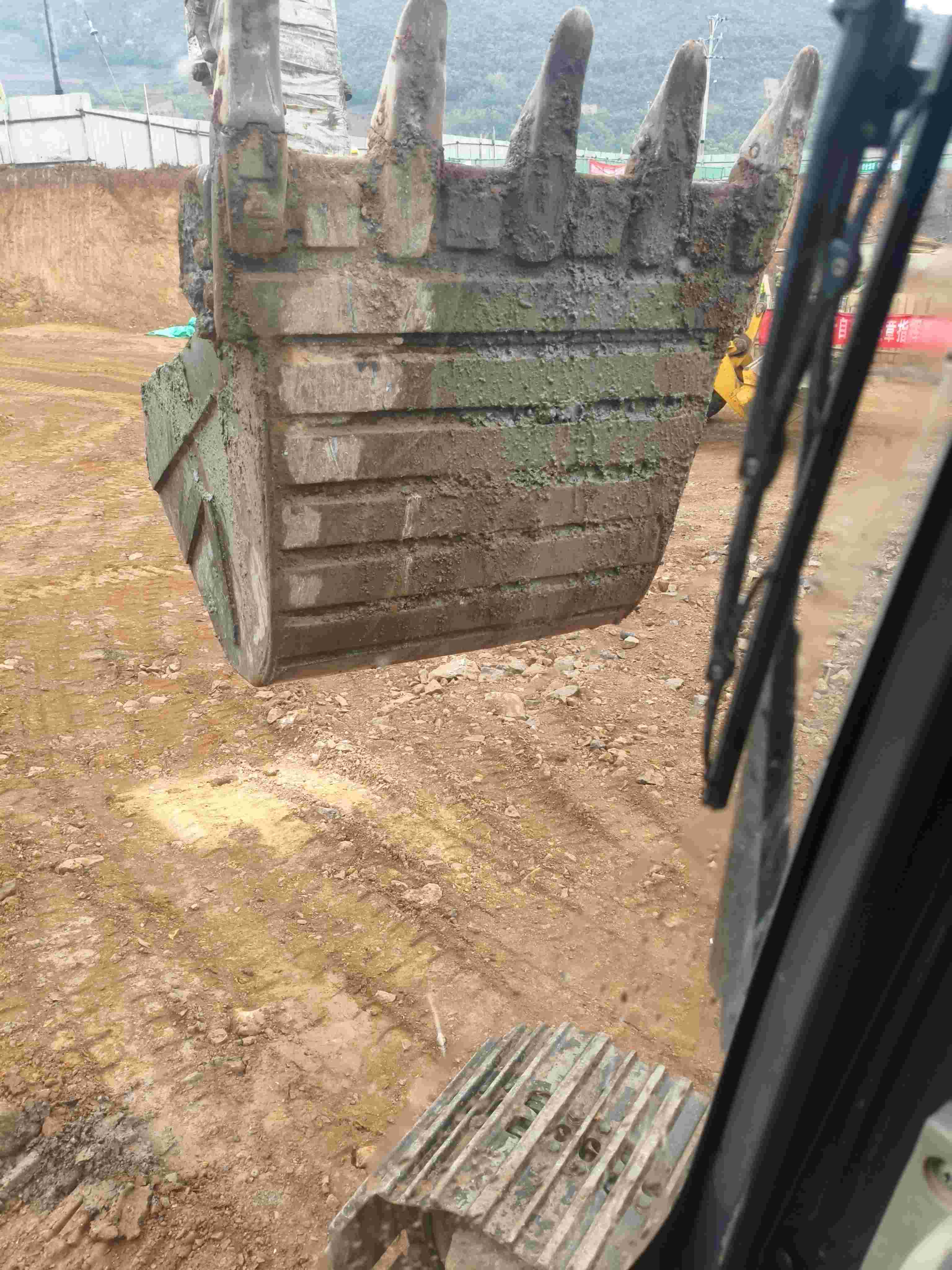 Buy XCMG XE135D Used Excavator / 18 Buy XCMG XE135D Used Excavator / 18