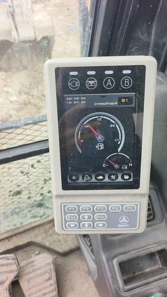 Buy Sany SY245H Used Excavator / 2 Buy Sany SY245H Used Excavator / 2