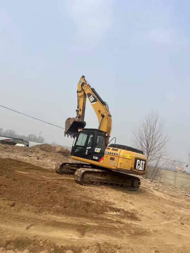 Buy Caterpillar 320C Used Excavator / 2 Buy Caterpillar 320C Used Excavator / 2