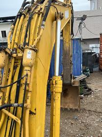 Buy Kato 820-6 Used Excavator / 3 Buy Kato 820-6 Used Excavator / 3