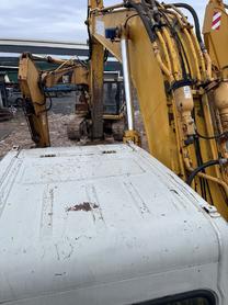 Buy Kato 820-6 Used Excavator / 4 Buy Kato 820-6 Used Excavator / 4