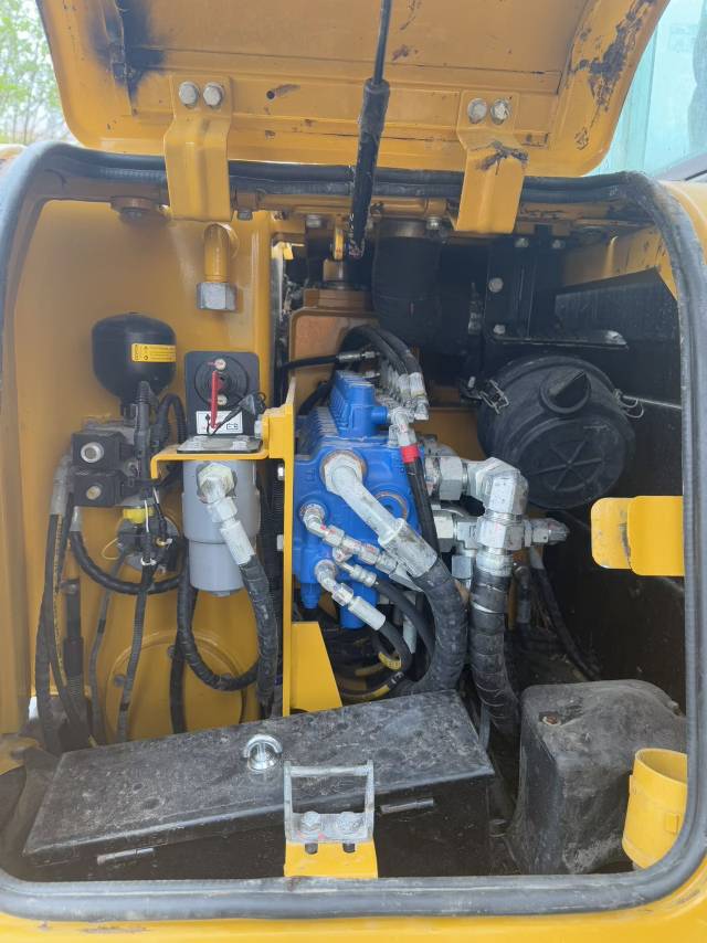 Buy Sany SY60 Used Excavator / 8
