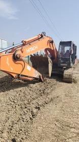 Buy Hitachi ZX200 Used Excavator / 2 Buy Hitachi ZX200 Used Excavator / 2