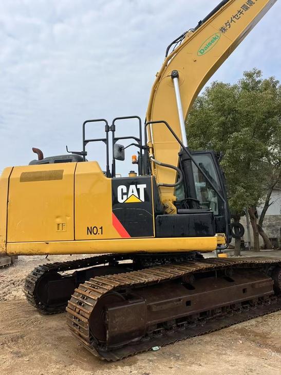Buy Caterpillar 320C Used Excavator / 1
