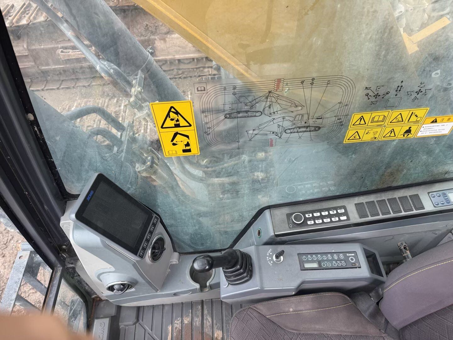 Buy XCMG XG70S Used Excavator / 8