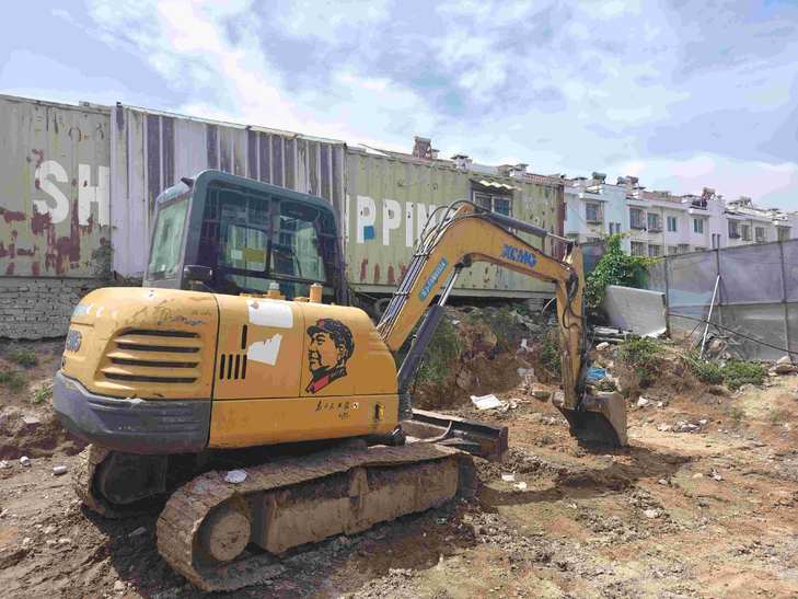 Buy XCMG XE210WB Used Excavator / 1