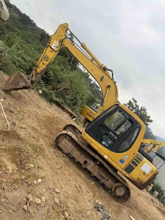 Buy Komatsu Used Excavator / 1