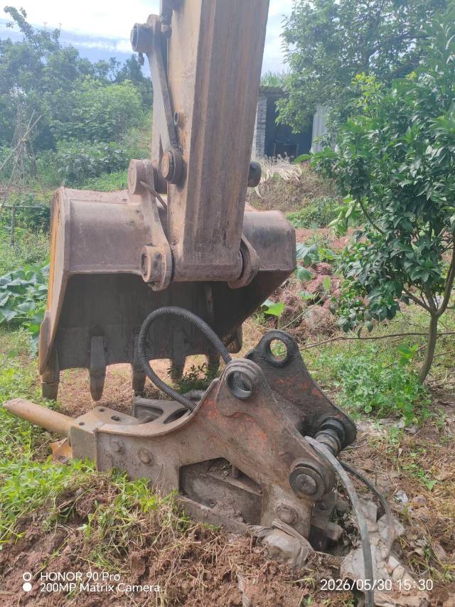 Buy Sany SY200C Used Excavator / 5