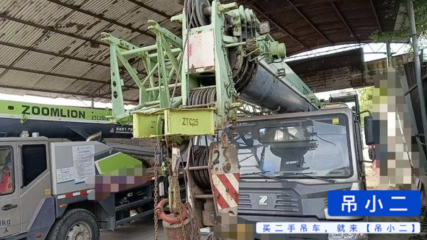 Buy Zoomlion ZTC201V551 Used Crane / 2