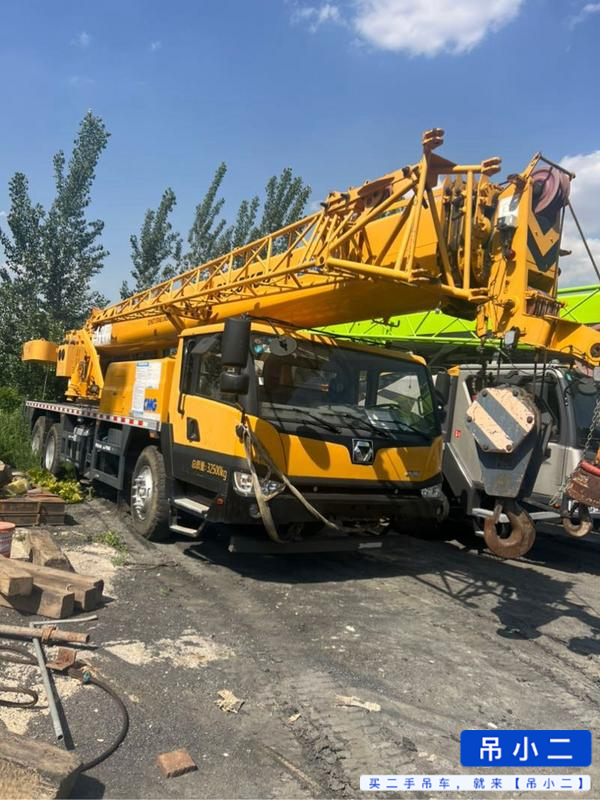 Buy XCMG 25K5D Used Crane / 2