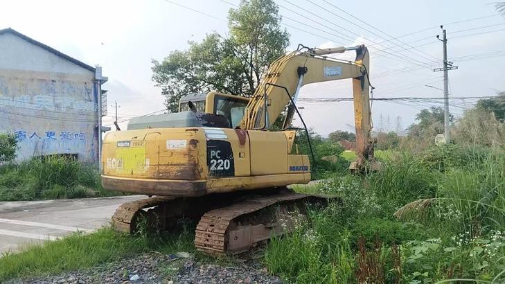 Buy Komatsu PC200-8N1 Used Excavator / 1