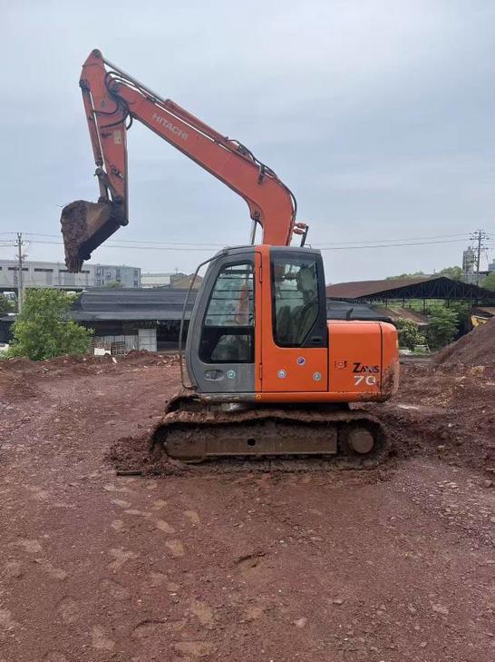 Buy Hitachi ZX70-5G Used Excavator / 1