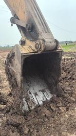 Buy Kato HD820III Used Excavator / 15 Buy Kato HD820III Used Excavator / 15