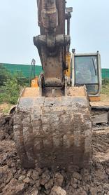 Buy Kato HD820III Used Excavator / 14 Buy Kato HD820III Used Excavator / 14