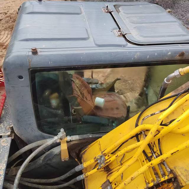 Buy Sumitomo 240-6 Used Excavator / 3