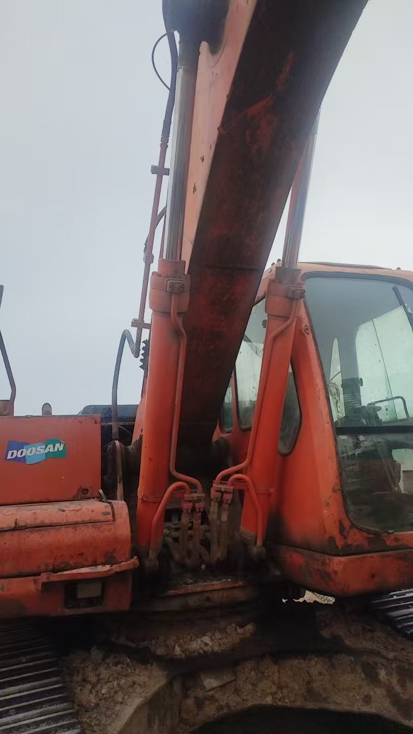 Buy Doosan DH225-7 Used Excavator / 10 Buy Doosan DH225-7 Used Excavator / 10