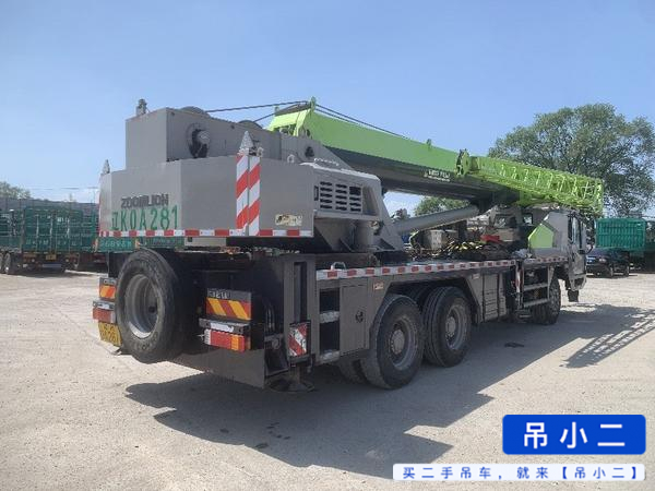 Buy Zoomlion ZTC251VE562 Used Crane / 2