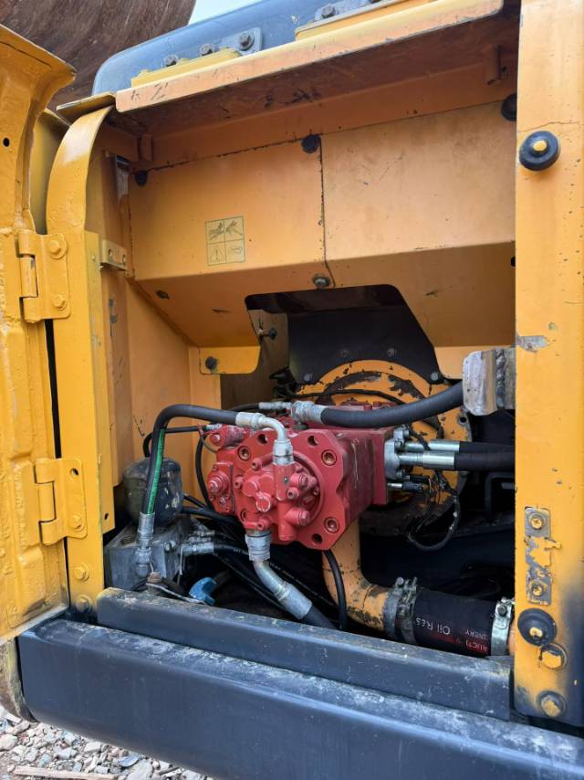 Buy Hyundai R150LVS Used Excavator / 6