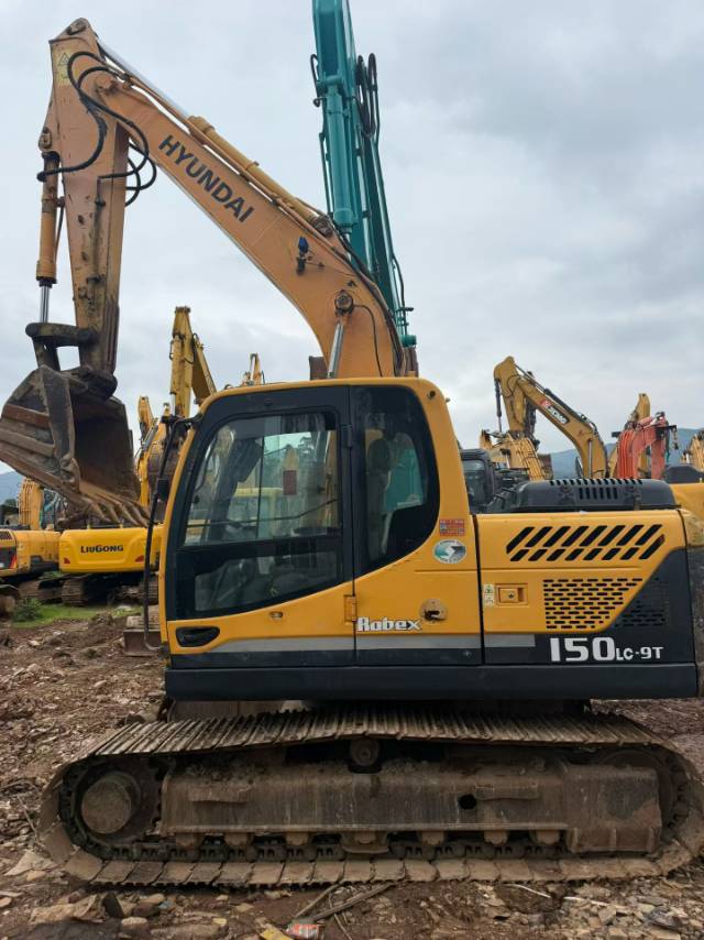 Buy Hyundai R150LVS Used Excavator / 4