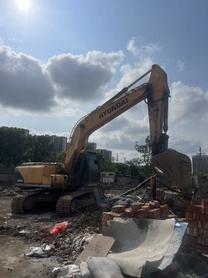 Buy Hyundai R215VS Used Excavator / 5 Buy Hyundai R215VS Used Excavator / 5
