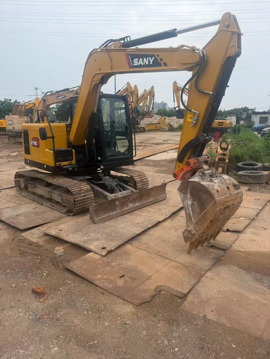 Buy Sany SY70C Used Excavator / 1