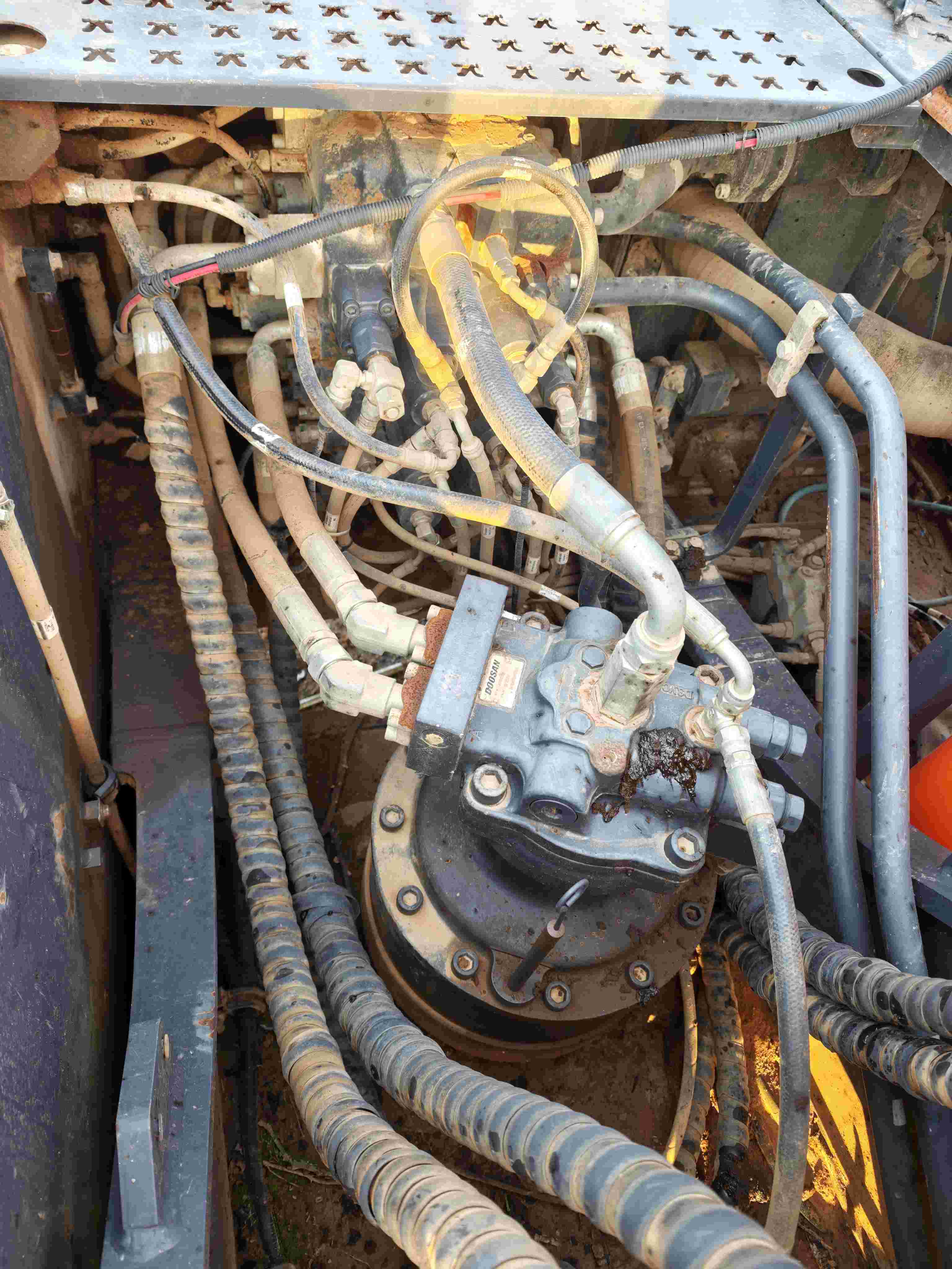 Buy Doosan 60-7 Used Excavator / 17