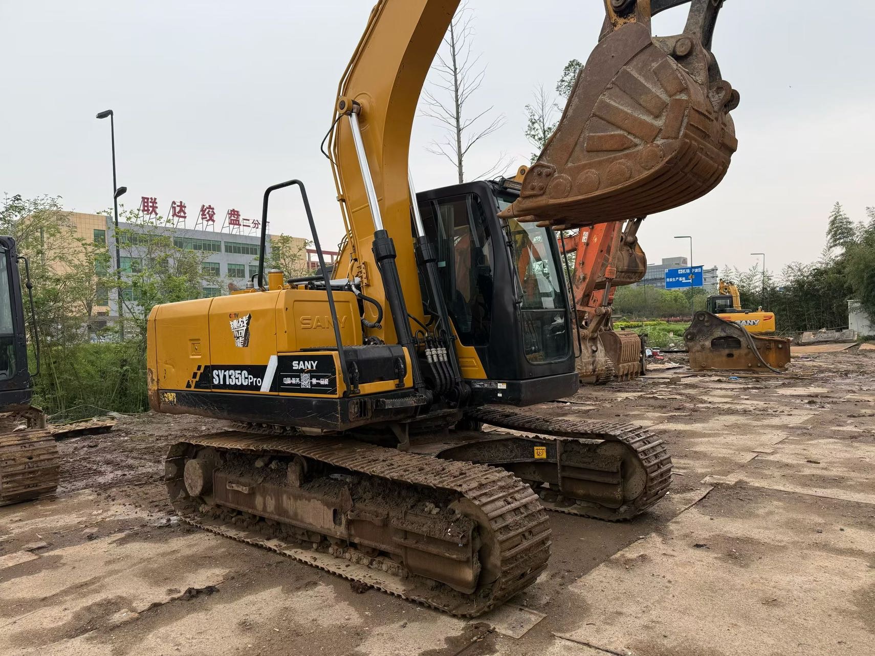 Buy Sany SY135 Used Excavator / 5