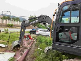 Buy Hyundai 60-9 Used Excavator / 3 Buy Hyundai 60-9 Used Excavator / 3