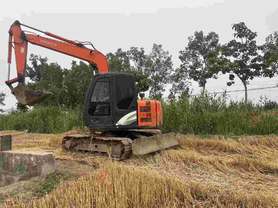 Buy Hitachi ZX70-5G Used Excavator / 3 Buy Hitachi ZX70-5G Used Excavator / 3