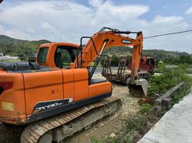 Buy Doosan DX130-9C Used Excavator / 2 Buy Doosan DX130-9C Used Excavator / 2