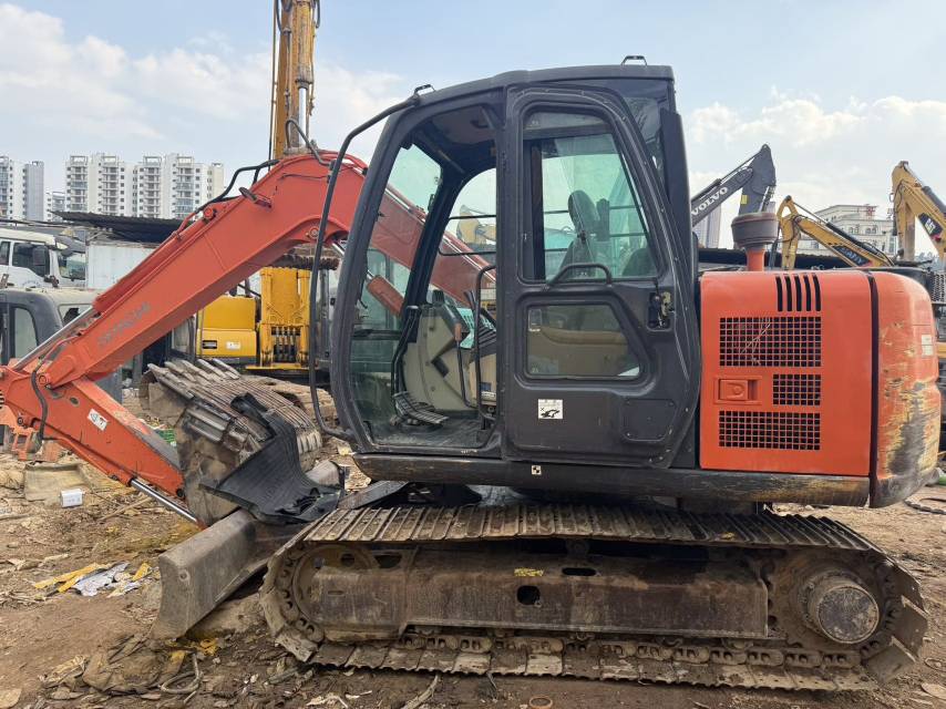 Buy Hitachi EX70 Used Excavator / 2