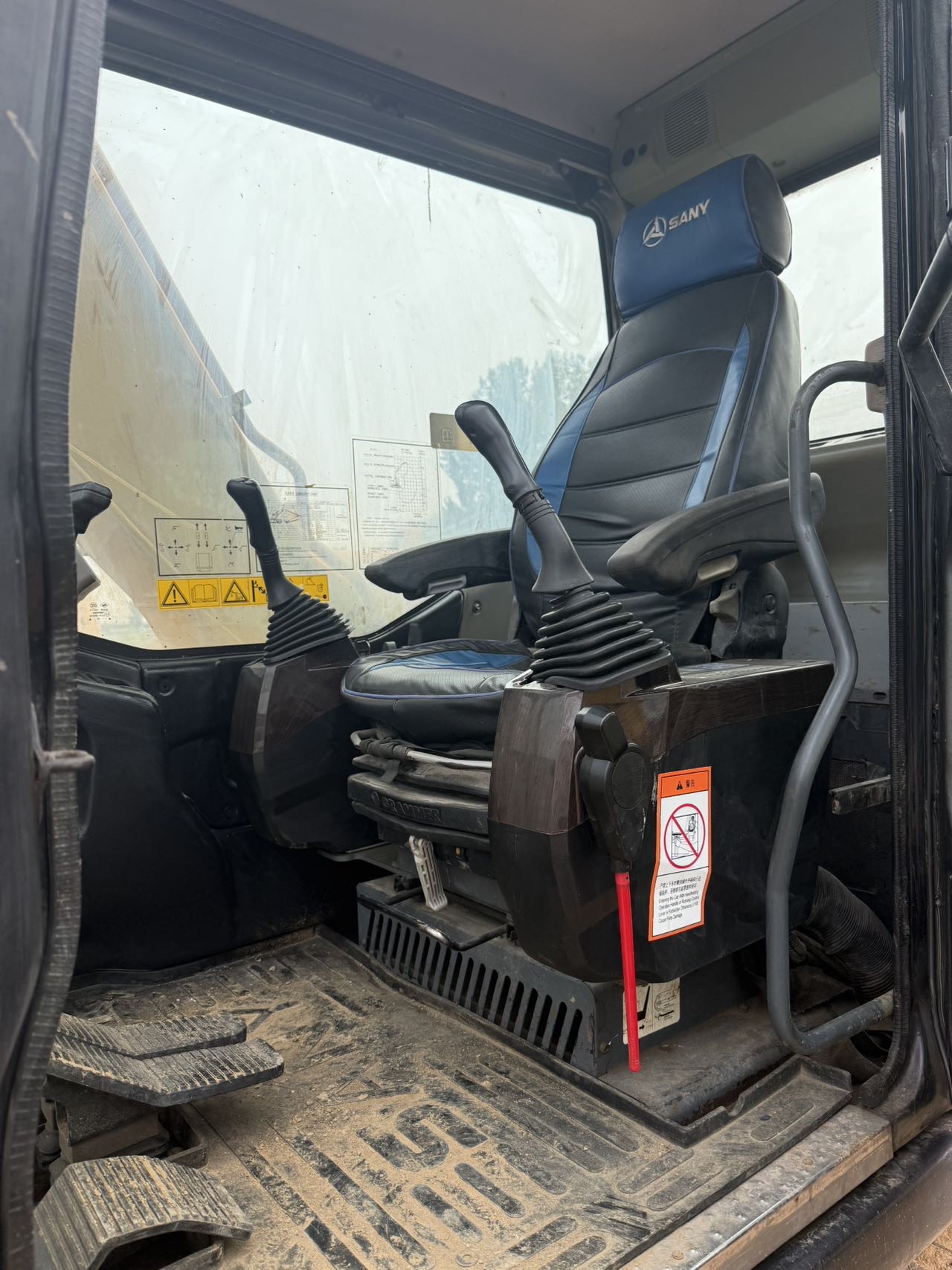 Buy Sany C135-10 Used Excavator / 9