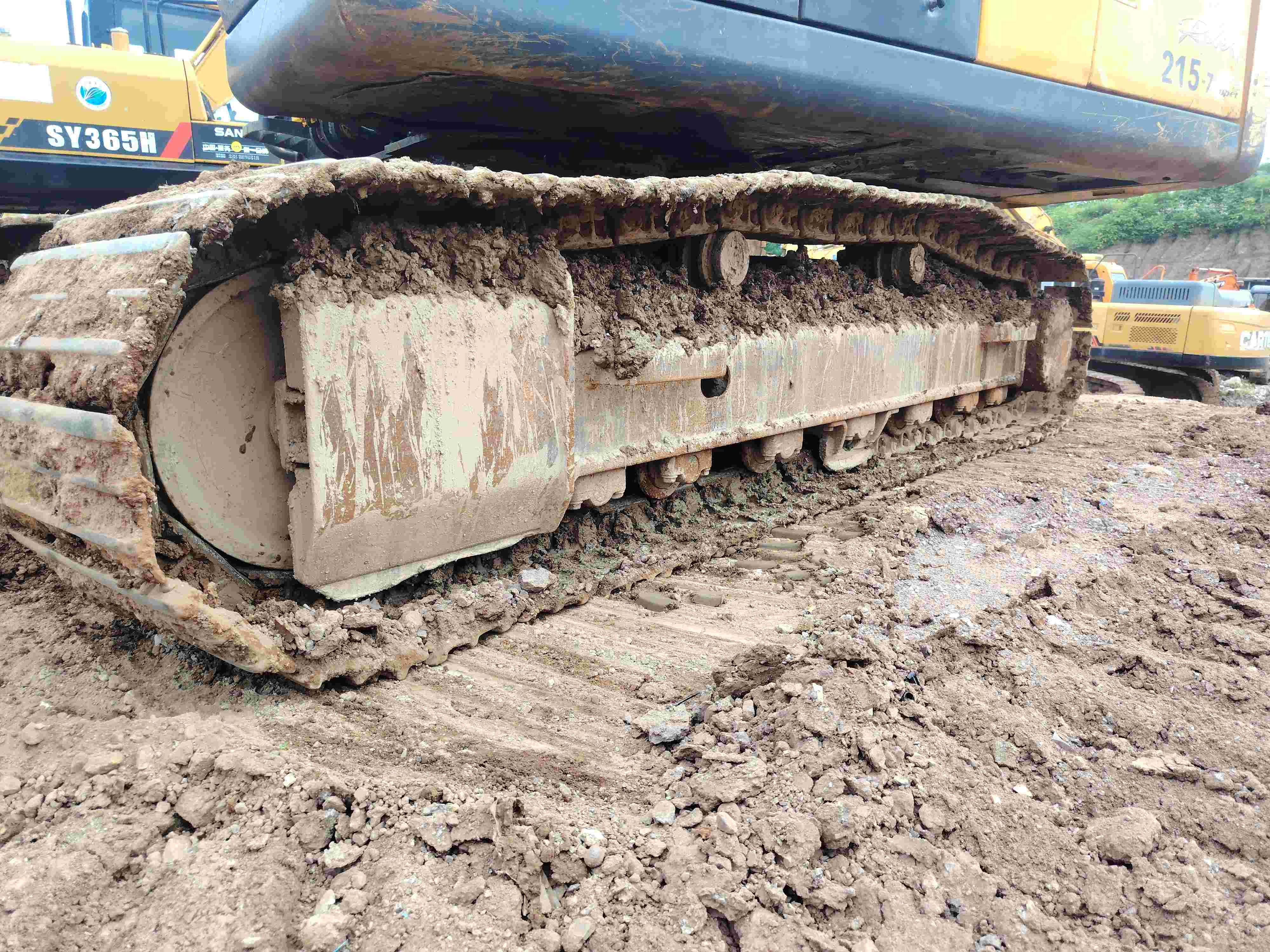 Buy Hyundai 215LC-7 Used Excavator / 8