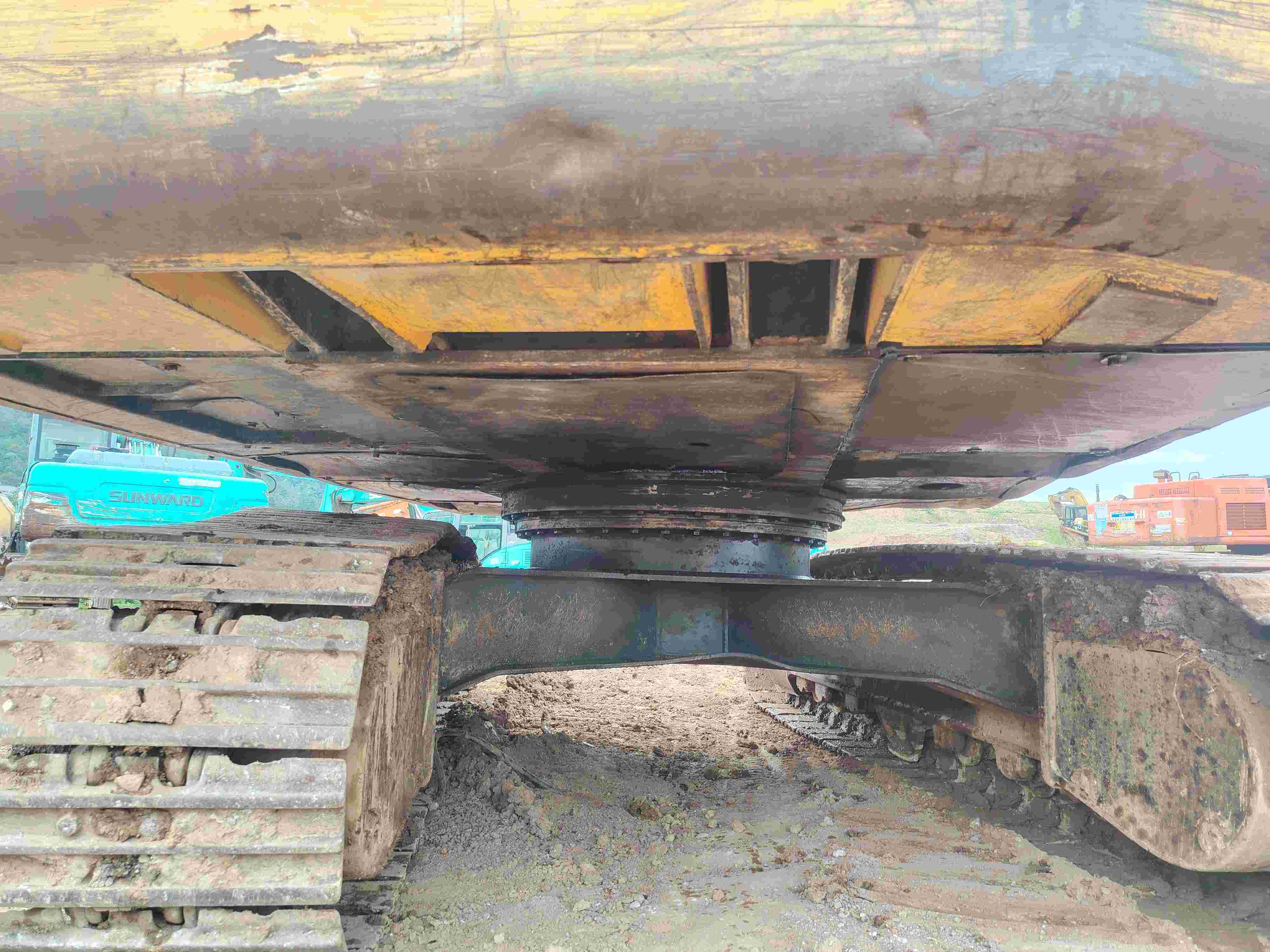 Buy Hyundai 215LC-7 Used Excavator / 14