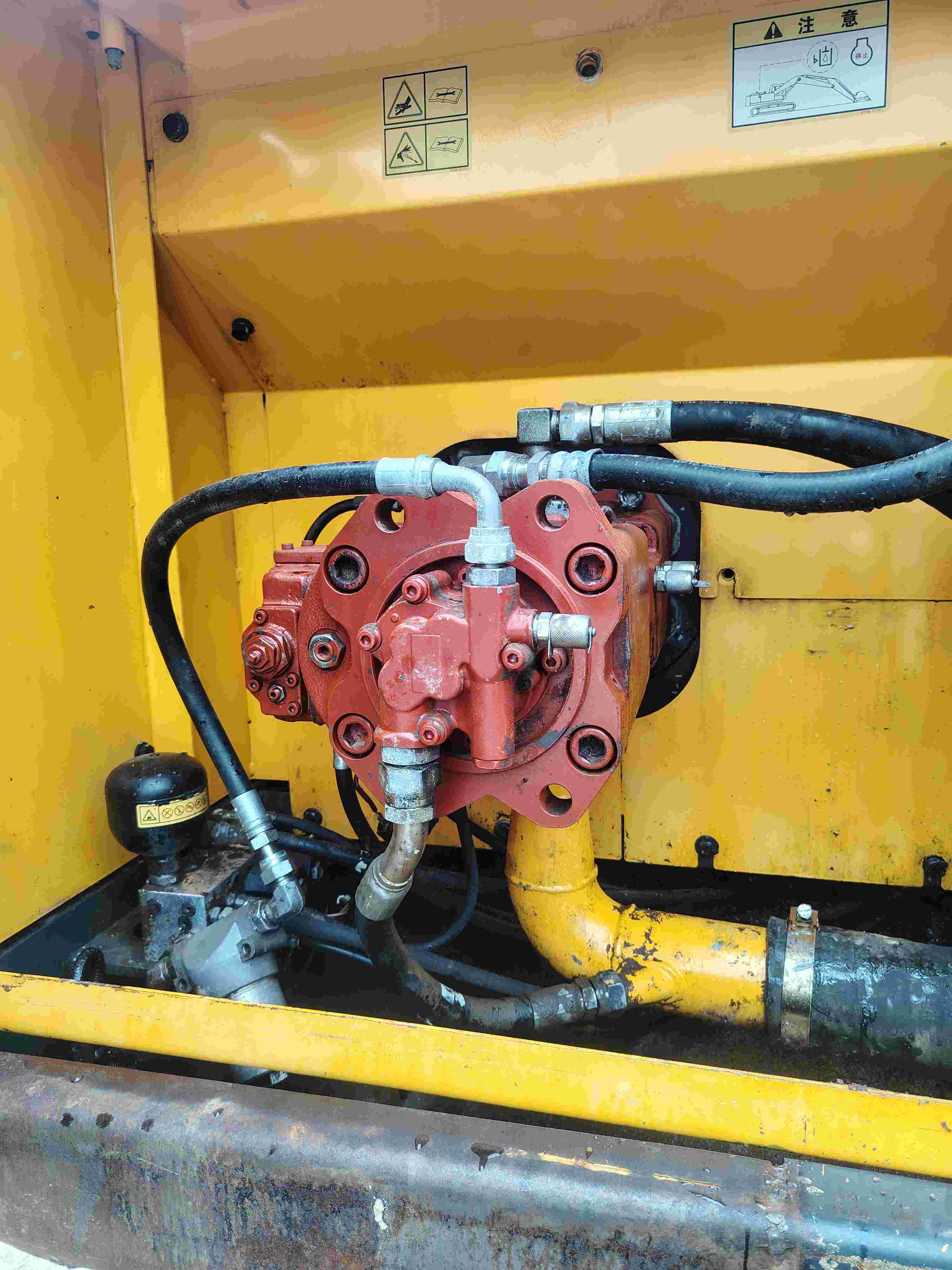 Buy Hyundai 215LC-7 Used Excavator / 6
