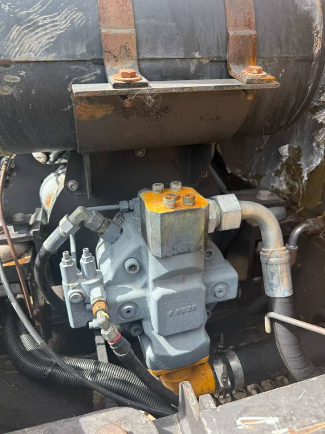 Buy Sany SY60 Used Excavator / 8