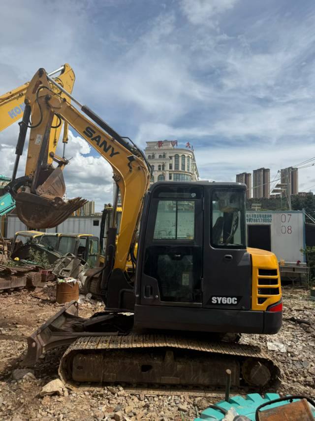 Buy Sany SY60 Used Excavator / 9